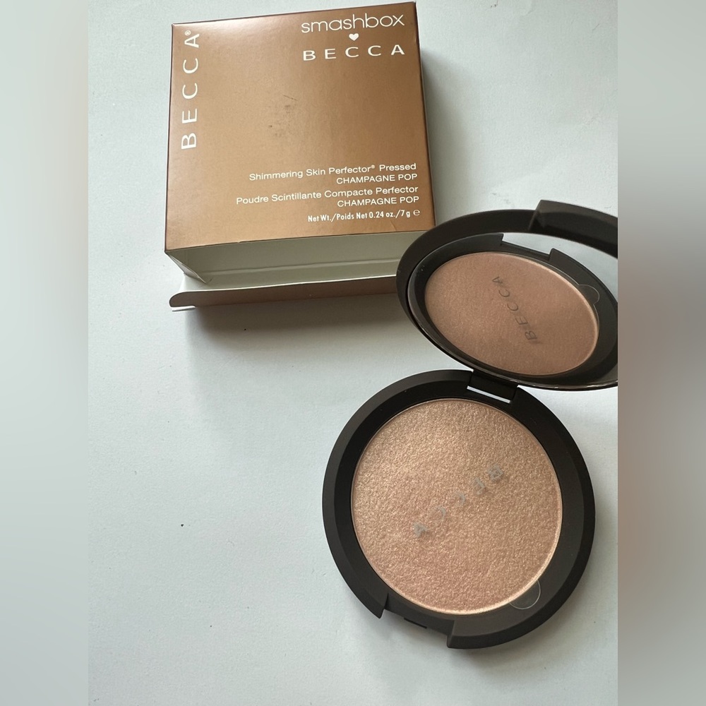 Smashbox × Becca Shimmering Skin Perfector Pressed Highlighter – Champagne Pop